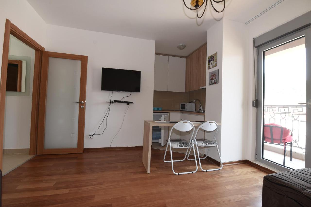 Apartamenti Enjoy Leilighet Petrovac Eksteriør bilde