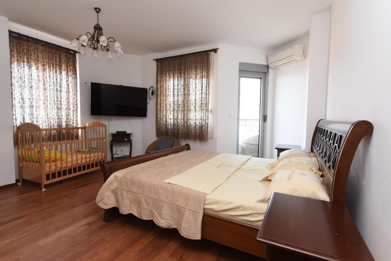 Apartamenti Enjoy Leilighet Petrovac Eksteriør bilde